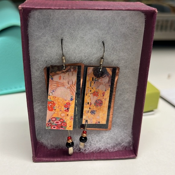 Artistic Dangle Earrings with Klimt Design! Perfect Gift for Mom!! - Picture 2 of 3